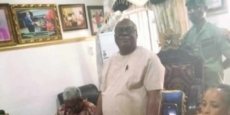 Imo youths pay Easter solidarity visit to Akagburuonye