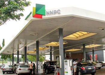 Petrol prices deep as NNPC, depot operators undercut Dangote