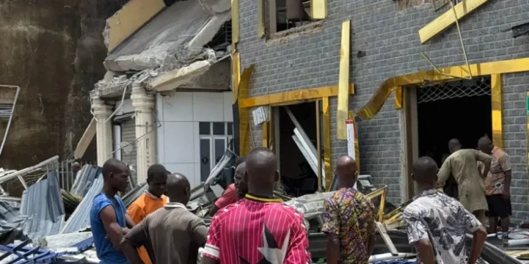 Lagos Govt demolishes buildings at Trade Fair Plaza