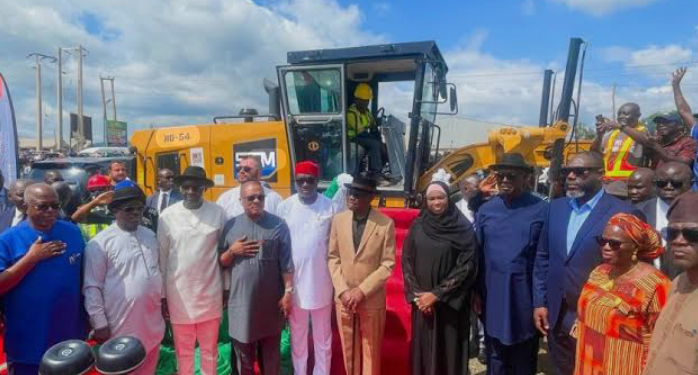 Wike flags off rehabilitation of 15 km old Keffi-Dei-Dei road