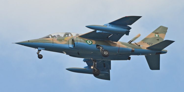 NAF Alpha Jet crashes in Kainji, pilots successfully ejects