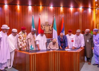 Tinubu signs Executive Order for direct remittance of oil, gas revenue to federation account