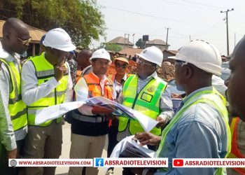 Umahi instructs Enugu–Onitsha expressway contractor to use concrete instead of asphalt on remaining sections