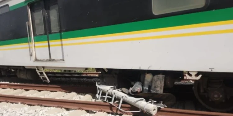 Passengers injured as Abuja-Kaduna train derails