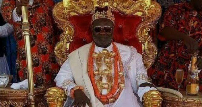 Rivers monarch’s palace, warns Eradiri against dragging King Ateke into petty politics. 