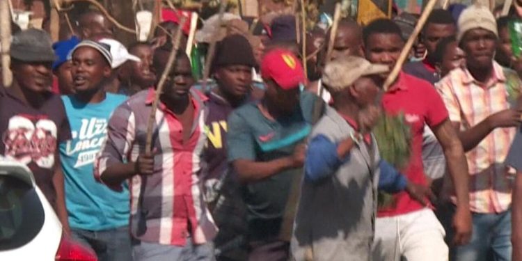 Xenophobic Attacks: Finally, FG summons South Africa’s High Commissioner