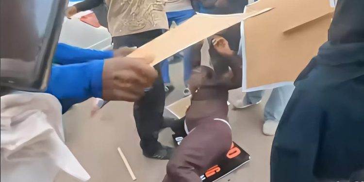 June 12: Sowore collapses, as Police teargas Abuja protesters