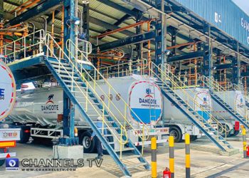 Dangote Refinery resumes petrol sales in Naira, raises price by N140