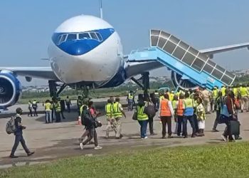 FG completes South Africa evacuation as final flight returns 308 Nigerians