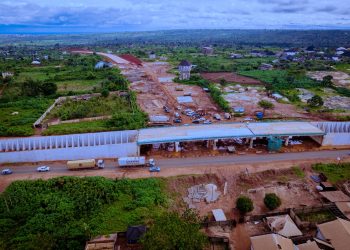 Umahi orders CCECC to repair damaged sections of Benin-Asaba road within 14 days