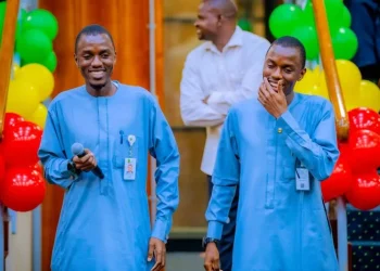 Meet Nigerian twins who secured NNPC jobs against all odds