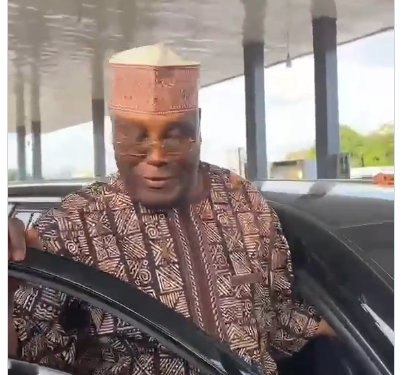Amaechi drives Atiku to petrol station, vows fuel subsidy return
